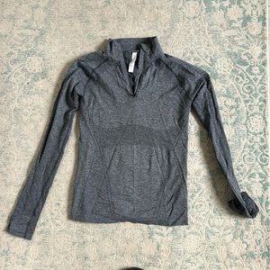 Athleta Momentum pull over